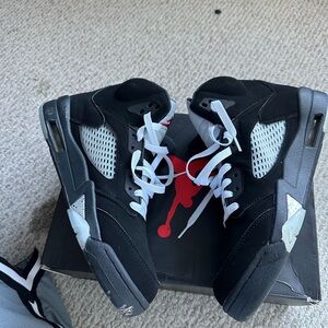 Jordan 5 Black Metallic